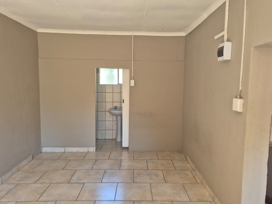 8 Bedroom Property for Sale in Parys Free State